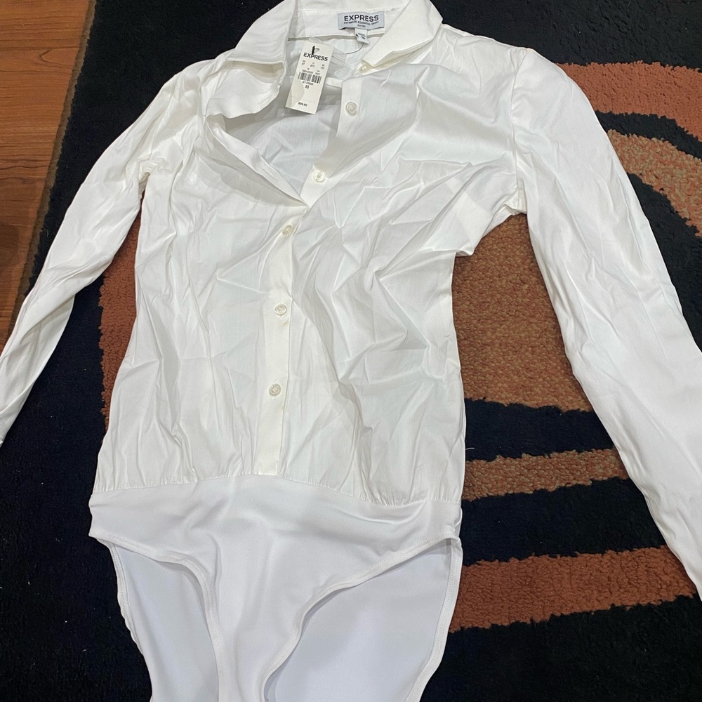 EXPRESS Fitted Long Sleeve Essential Shirt Bodysuit
